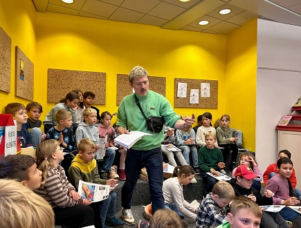 Autor mit Kindern